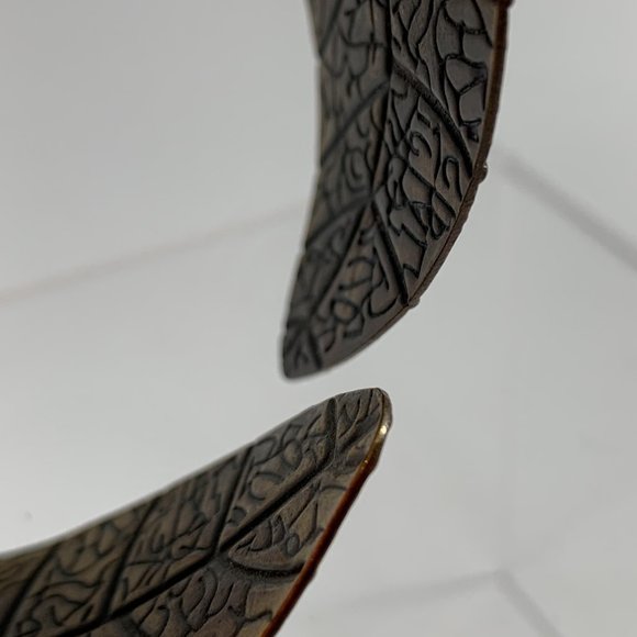 Metal Clamp Style Bracelet Bangle Overlapping Leaf Pattern 2" Wide Brown - Picture 6 of 8